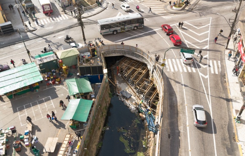 Governo do Estado conclui mais uma etapa da recuperação do Túnel Extravasor de Petrópolis