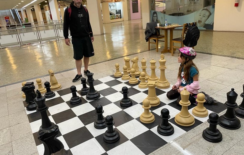 Xadrez ganha espaço para ensino e prática na cidade