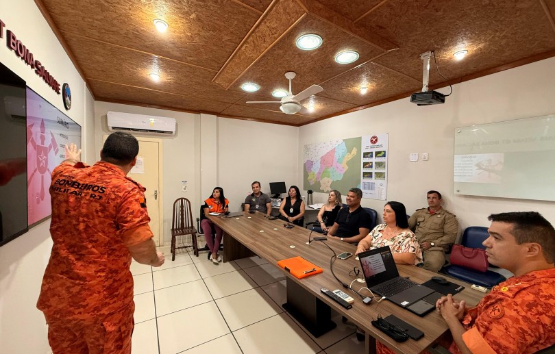 Equipe de transição participa de reunião com o 15º Grupamento de Bombeiros Militar e com a Polícia Técnica e Científica para alinhar respostas a desastres