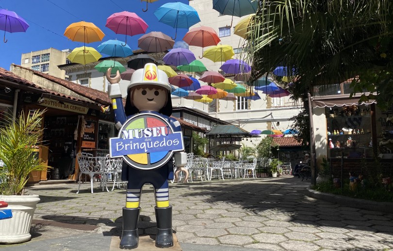 Campanha de Natal dá lanche e entrada grátis em museu de Petrópolis para quem doar brinquedos novos