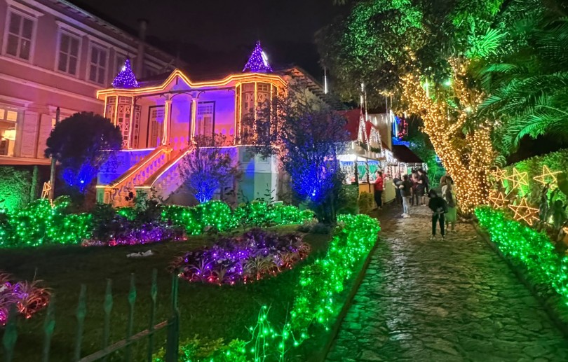 Mundo mágico de Natal: Vale Encantado é aberto ao público em Petrópolis