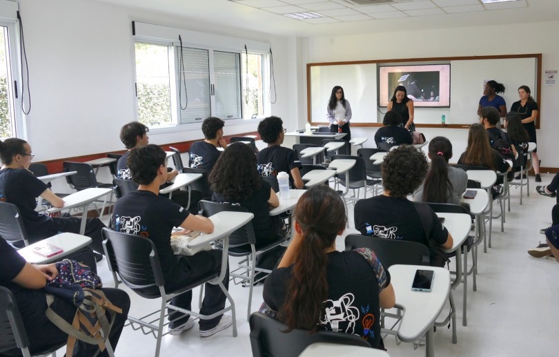 UNIFASE das Profissões: alunos do Ensino Médio têm experiência imersiva na vida acadêmica